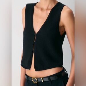 Aritzia Wilfred Basque Wool Sweater Vest Black Knit V-Neck Button Front Sz M